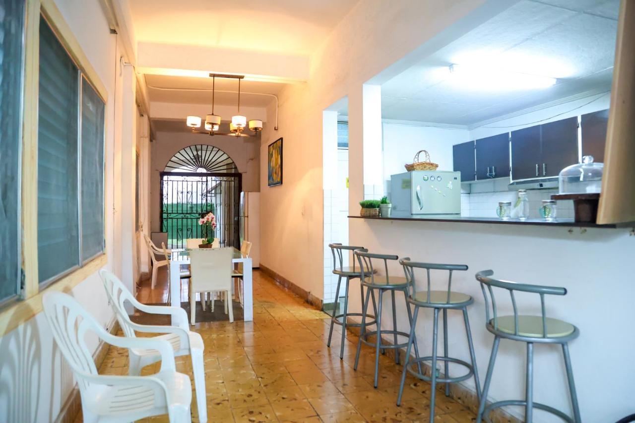 Hostal Villa Grande Panama City Exterior photo